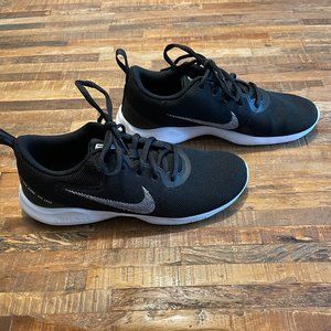 NIKE l Youth Black Flex Running Sneaker Shoes l Size 7.5
